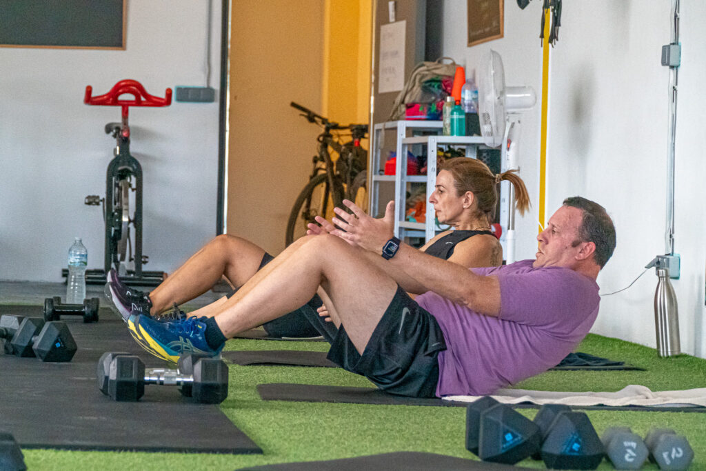 Entrenamiento en la sala fitness de FIT 4 LIFE Mallorca